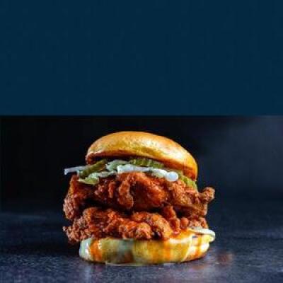 CHICKEN BURGER