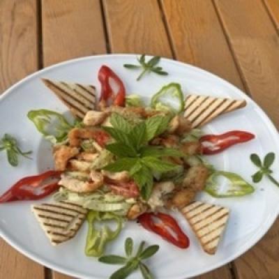TAVUKLU SALATA